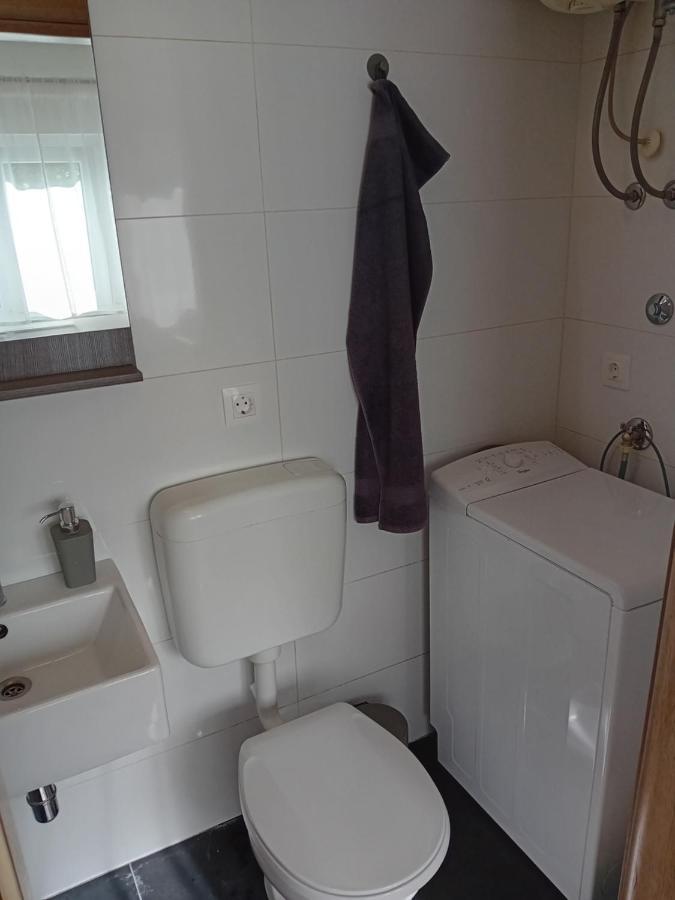 Apartment Nikol Pula Bagian luar foto