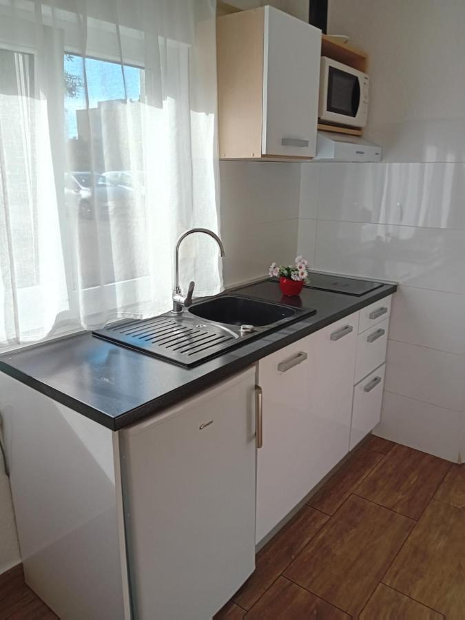 Apartment Nikol Pula Bagian luar foto